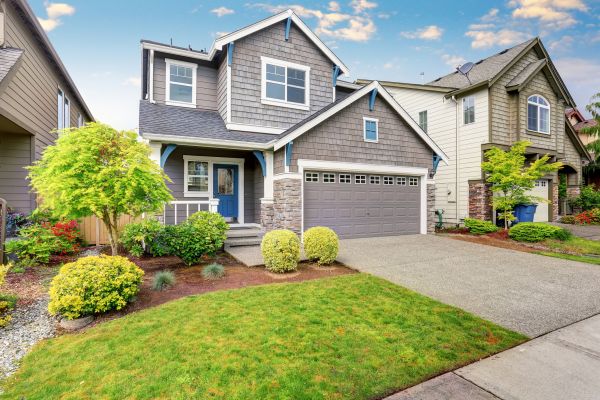 Curb Appeal Landscaping in Huntsville